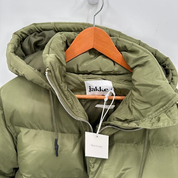 JAKKE NWT Evereve Poppy Recyled Puffer in Olive Green // S - Picture 7 of 16